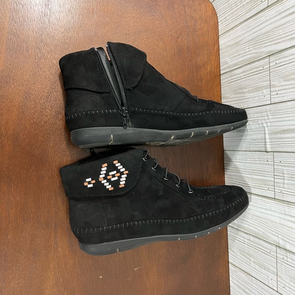 Comfort View BOHO Ankle Boot - Picture 3 of 5